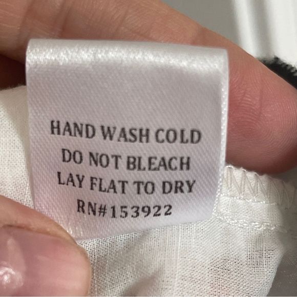 See and Be Seen Embroidered Top Sz M NWOT - Picture 7 of 10